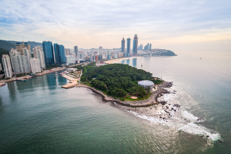 Dongbaek Island: The Hidden Park Next to Haeundae
