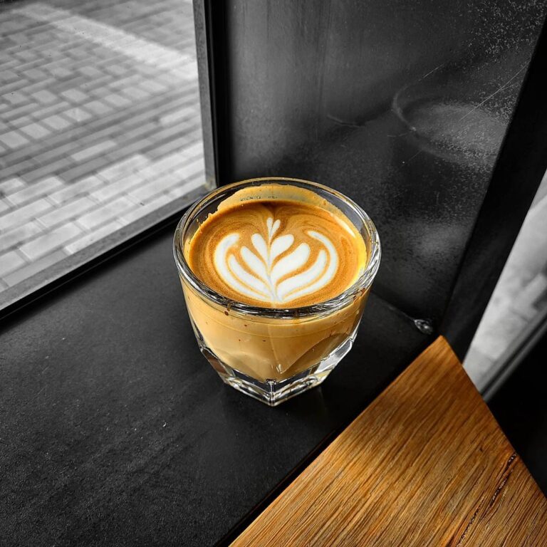 Signature Coffee: Best Flat White in Haeundae